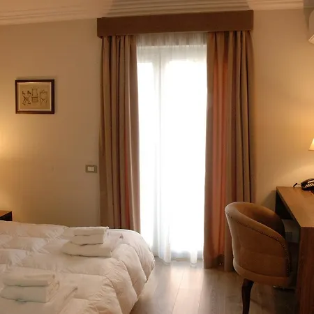 هيرميس فندق تيرانا